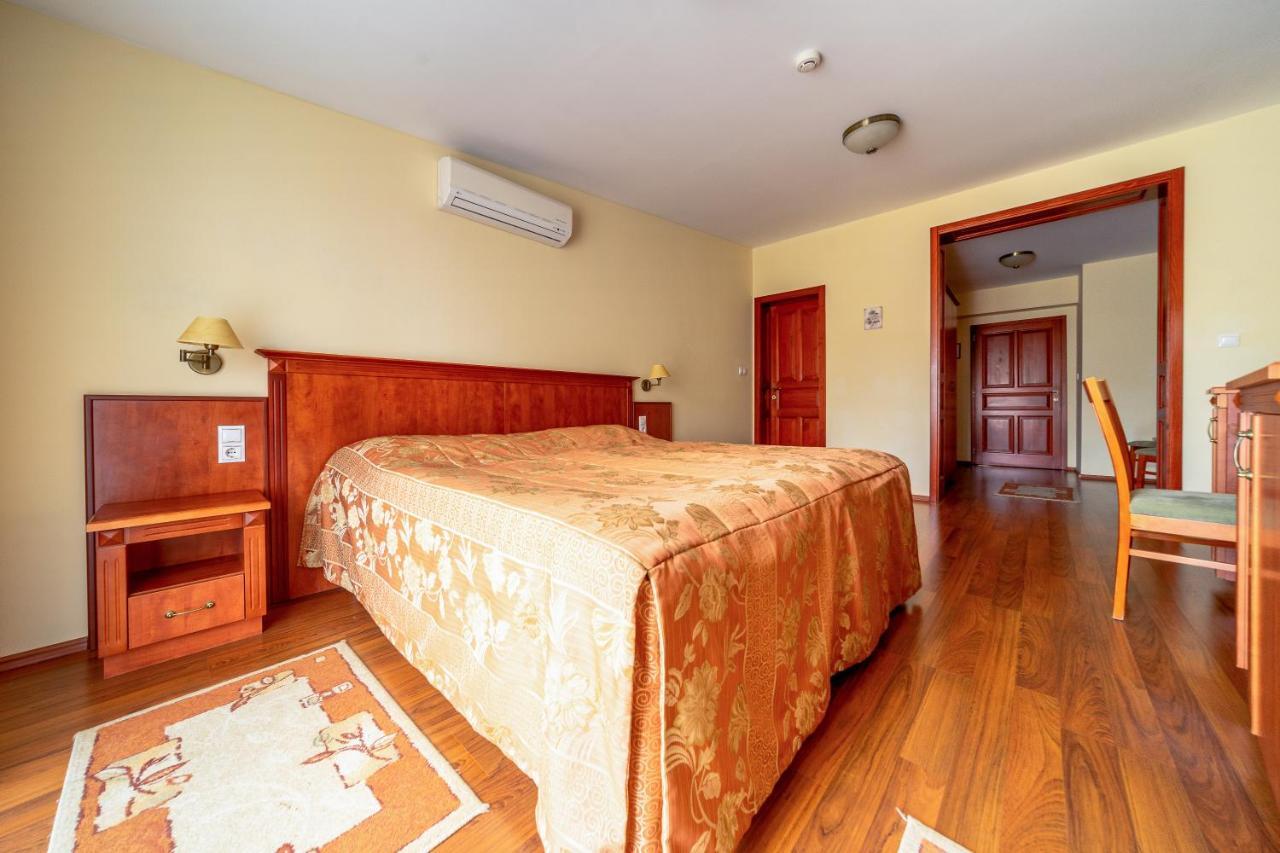 Pannon Hotel Bejelentkezes 20 Oraig, Check-In Until 20 O'Clock, Einchecken Bis 20 Uhr Mohacs Luaran gambar
